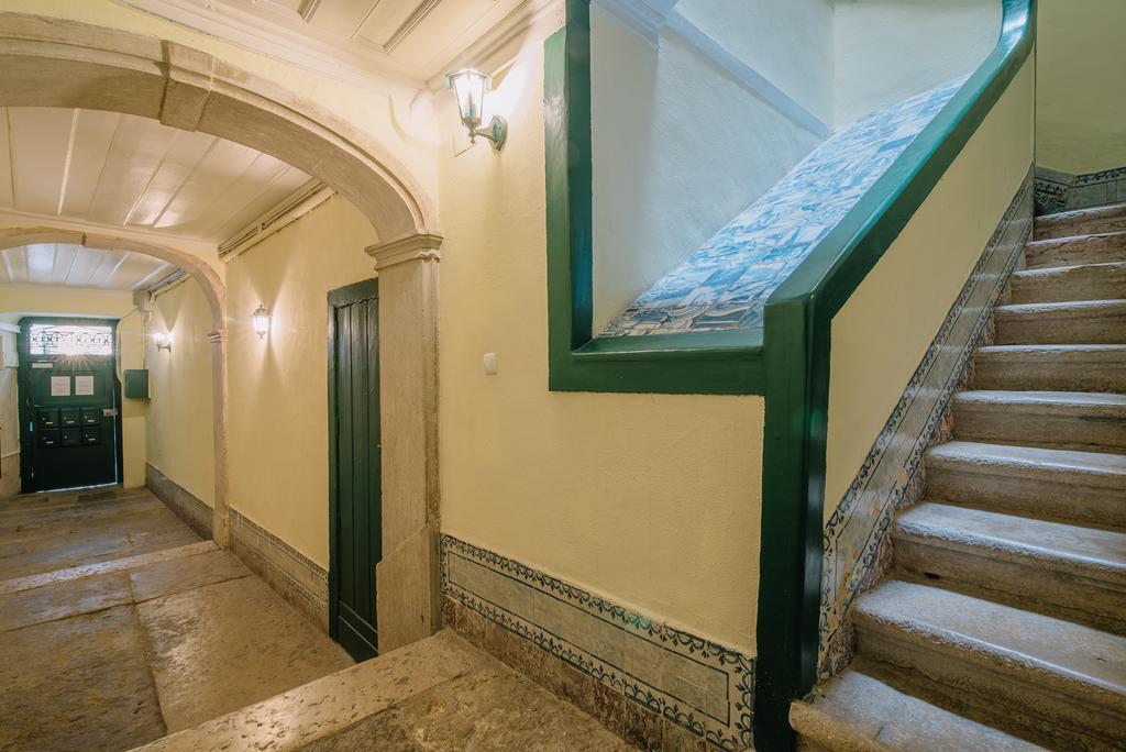 Camoes Deluxe Bairro Alto Apartment Lisbon Luaran gambar