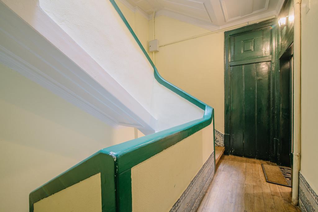 Camoes Deluxe Bairro Alto Apartment Lisbon Luaran gambar
